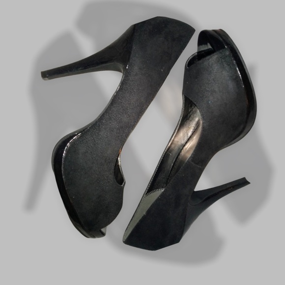 Like🆕Black Suede Platform Heels - Picture 3 of 5